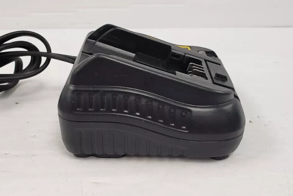 (N84860-3) DeWalt DCD771 1/2" Drill Driver