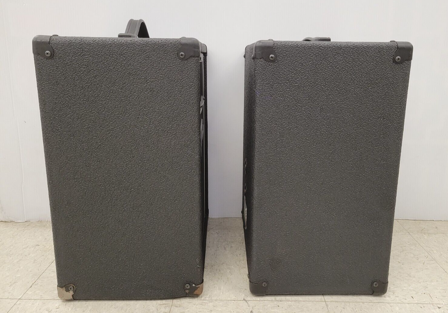 (I-35208) Peavey 110H Moniter Speakers