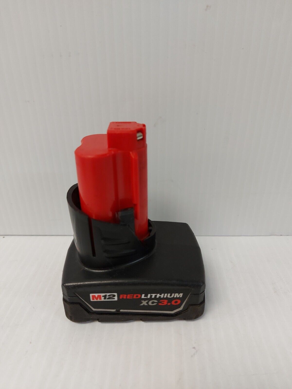 (N83536-13) Milwaukee 2526-20 Multi Tool