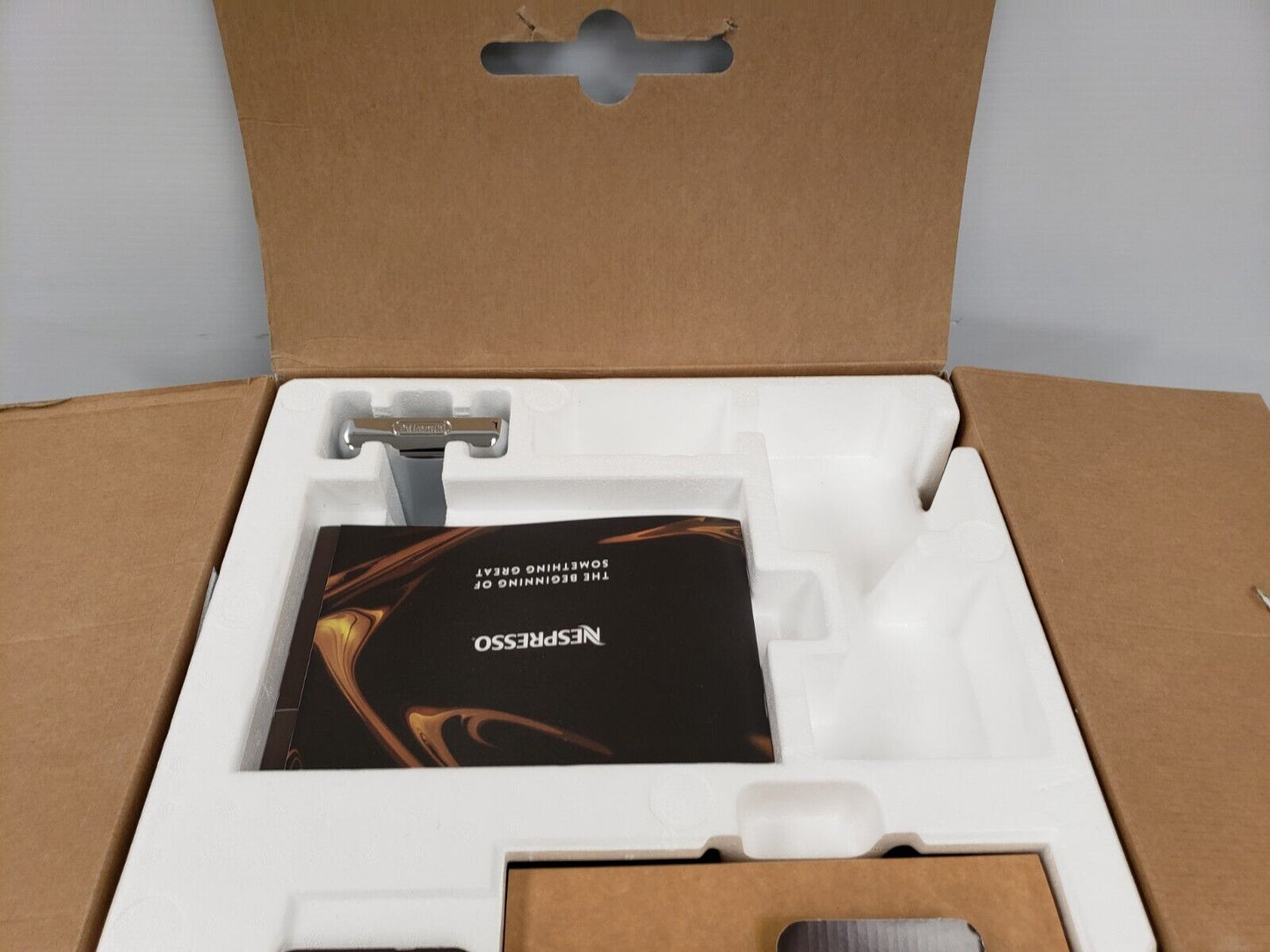 (66094-1) Nespresso ENV135SAECA Vertuo Aeroccino Machine