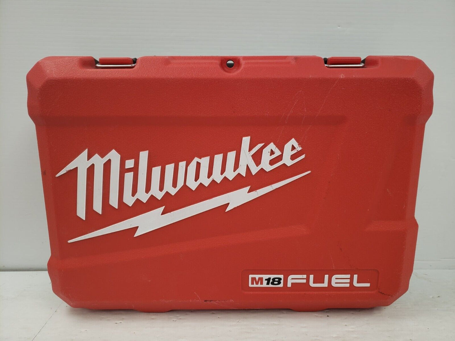 (68133-1) Milwaukee 2904-20 Hammer Drill