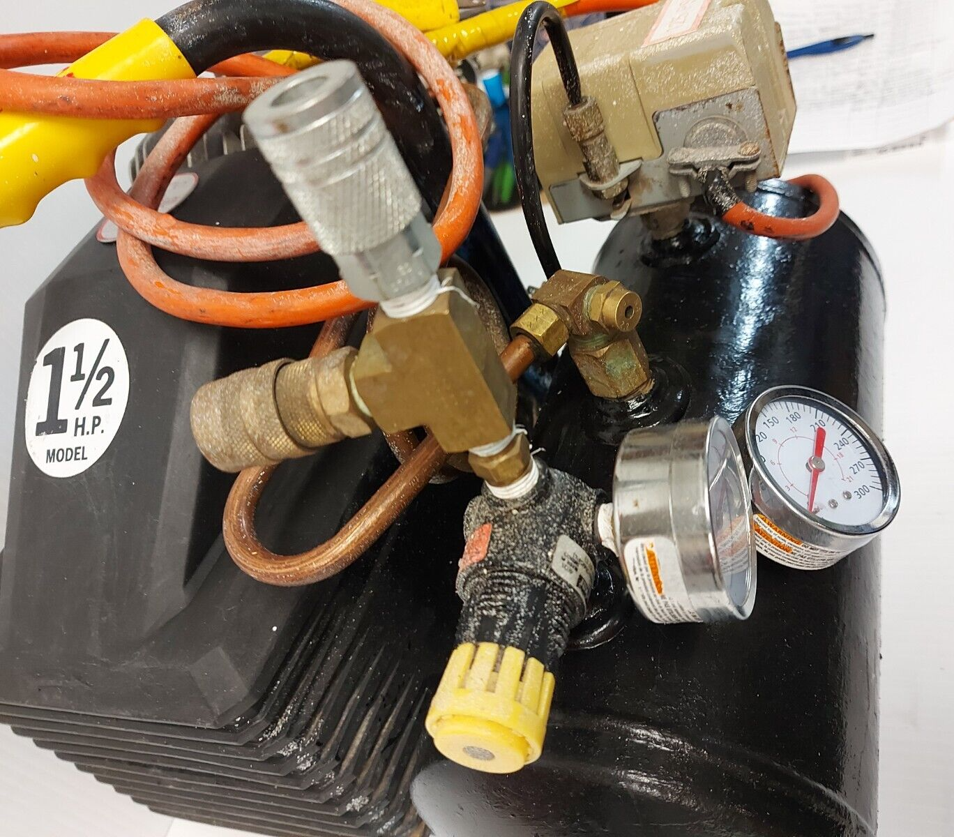 (N82835-1) Emglo AM78 HC2 Air Compressor
