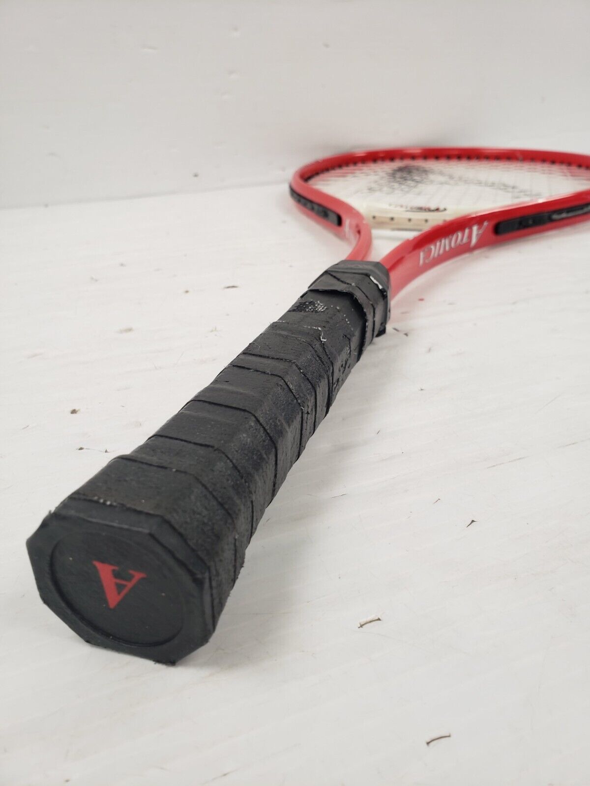 (68608-3 A) Atomic Tennis Racket
