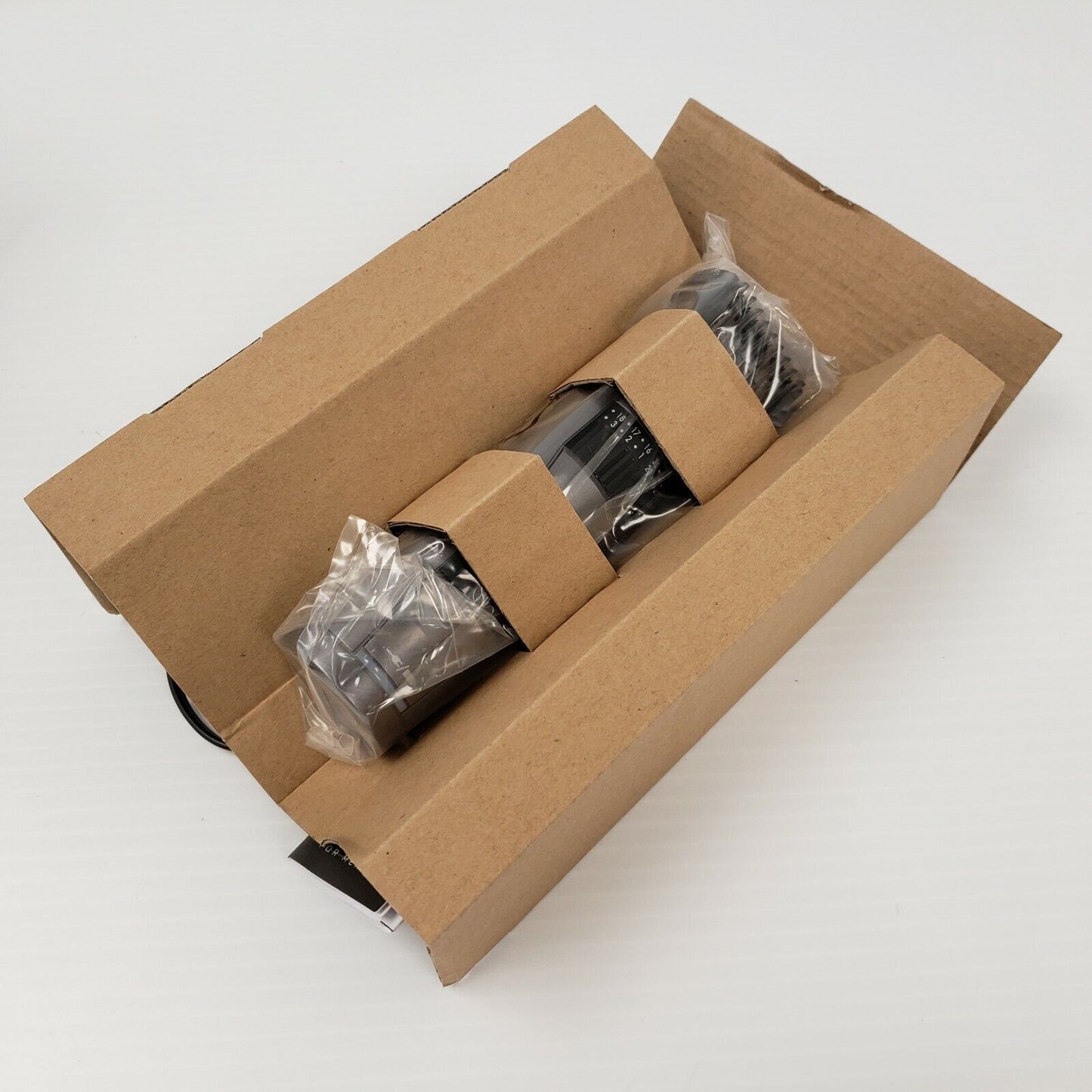 (13675-2) Tondeuse à barbe rechargeable Conair GMT830SDMC