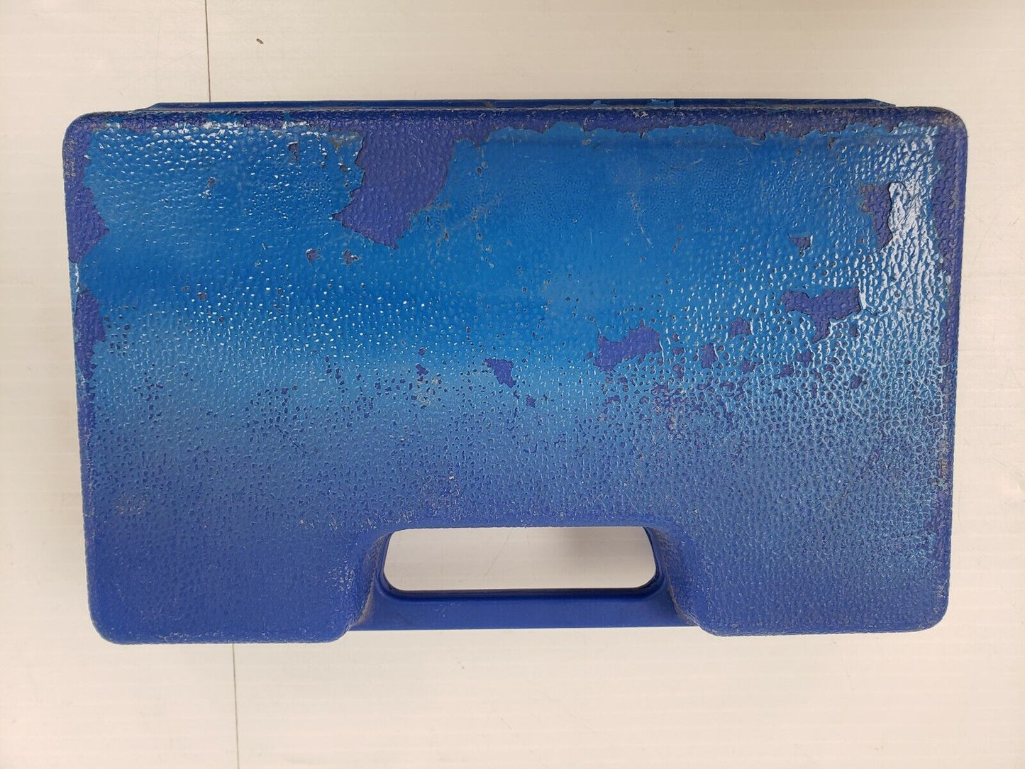 (i-3644) Outil de poinçonnage Stanley