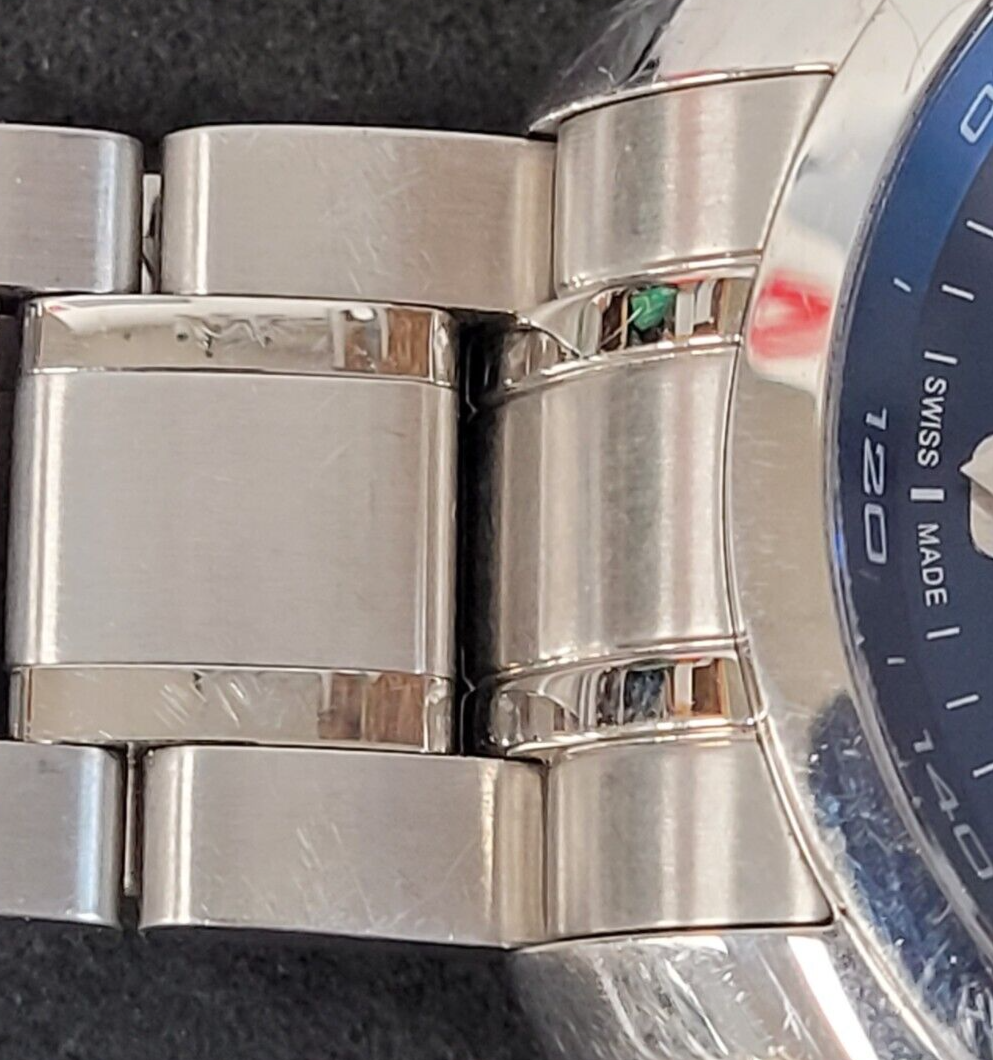 (N67454-8) Victorinox Swis Army 241310 Mens Watch