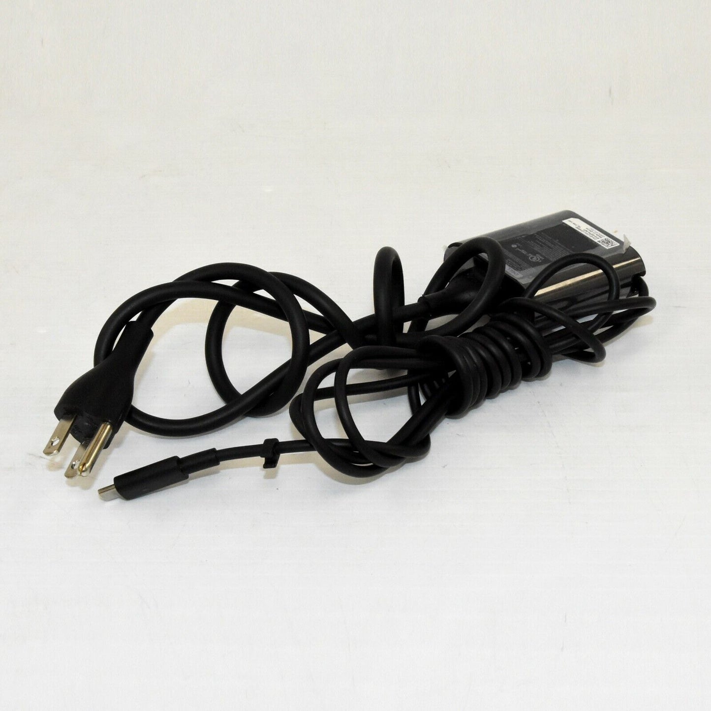 (I-23159) Ordinateur portable Dell P82G i7 8 cœurs, 16 Go, 240 SSD