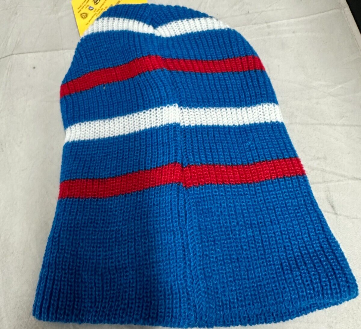 (LUP) Bonnet souple dépouillé Superman