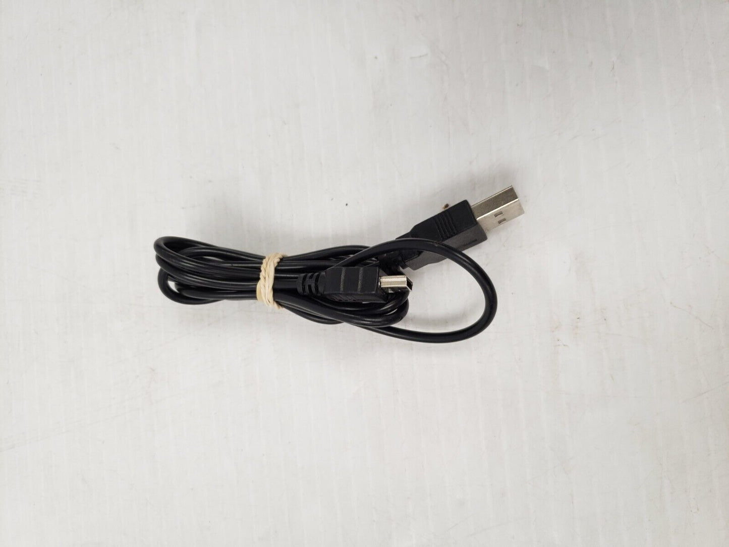 (I-30986) Canon 77D DSLR Camera