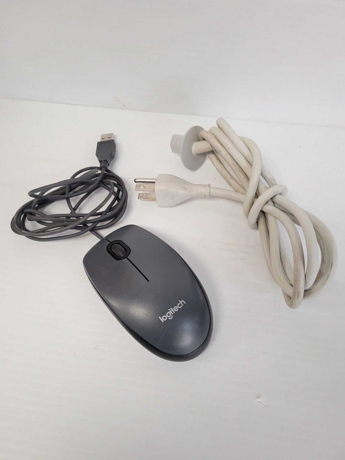 (N70041-1) Ordinateur Apple A1418, disque dur de 1 000 Go