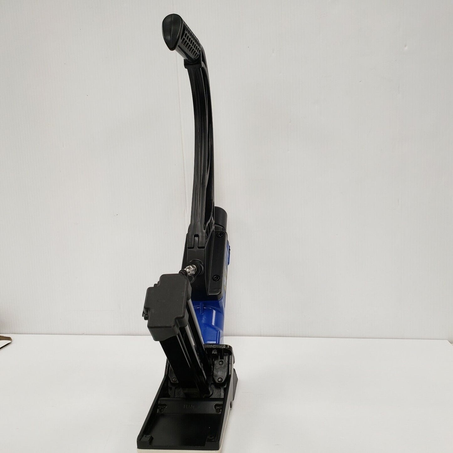 (3374-3) Power Fist FC50LU Floor Nailer