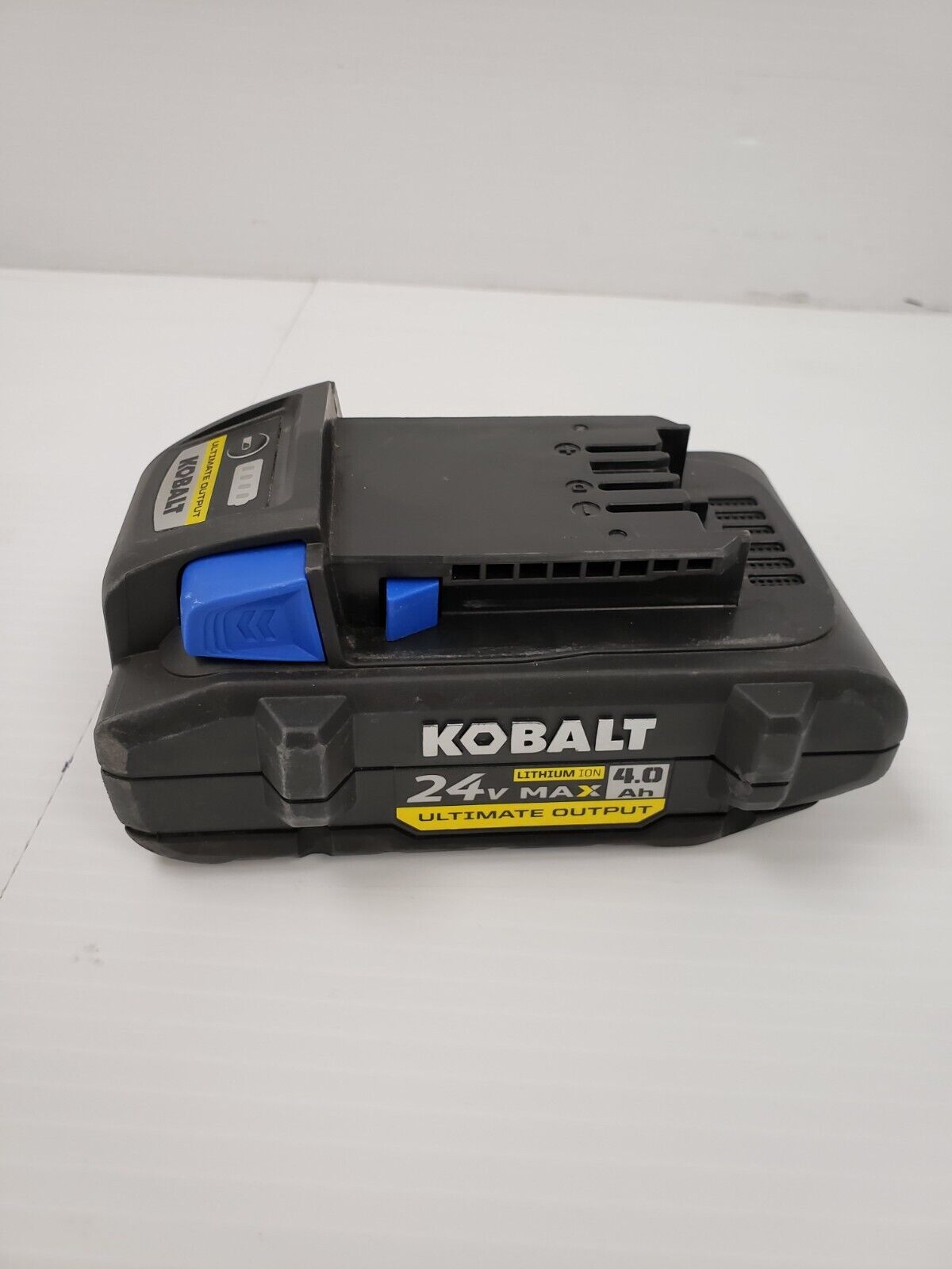 (46979-1) Lampe de travail Kobalt 0820