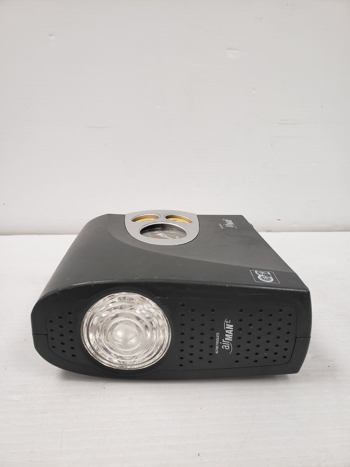 (40588-1) Airman Tire Inflater