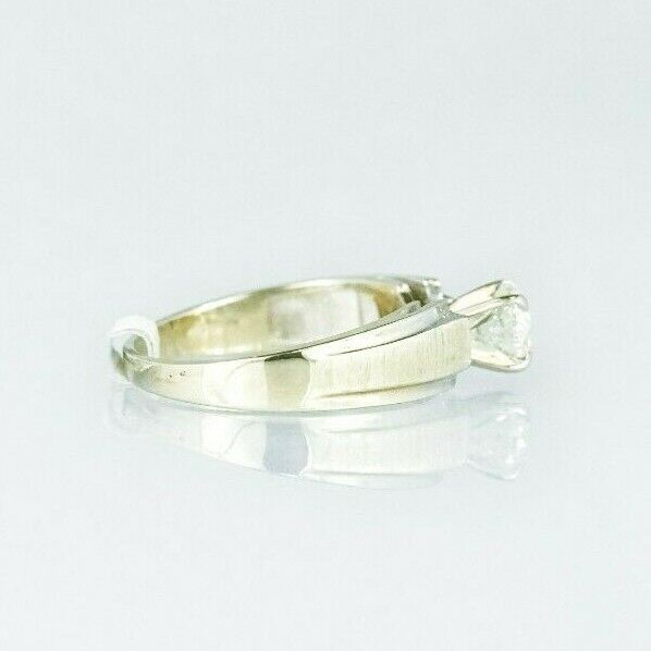 (I-818-088A) 14k white gold diamond solitaire ring