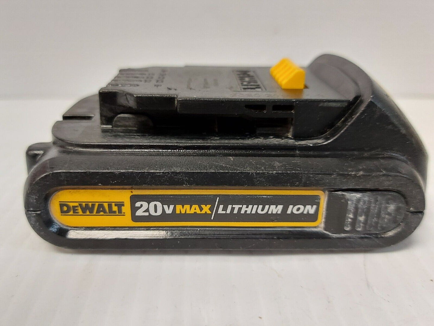 (NI-22070) Dewalt DCB201 1.5Ah Battery