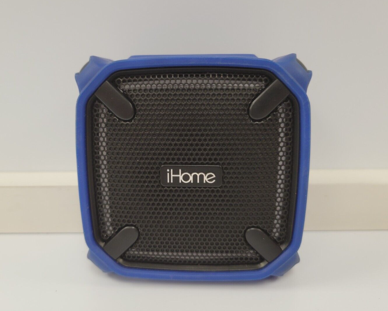 (70606-1) iHome LBT371 Speaker