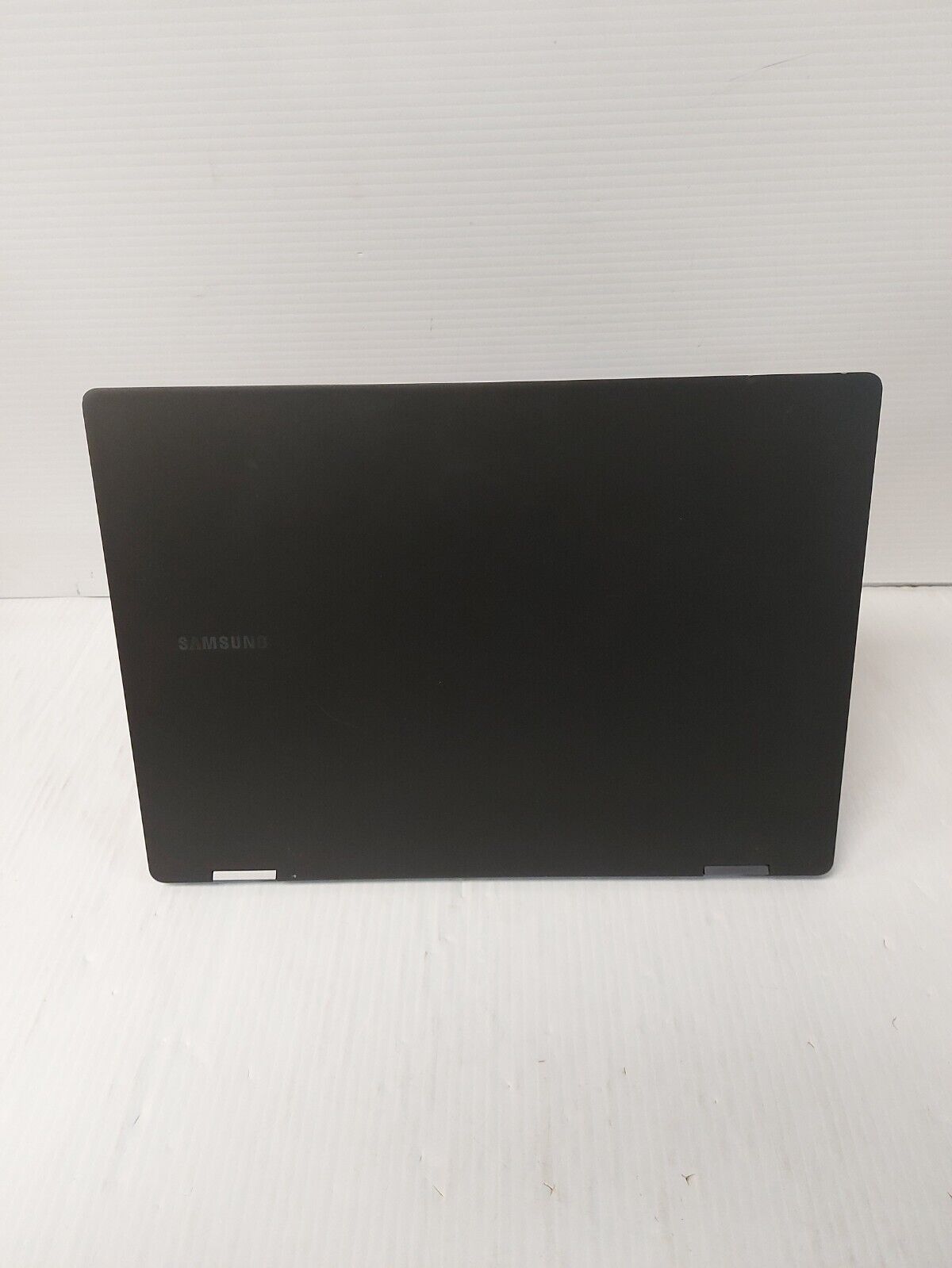 (N82060-1) Samsung NP960QFG Laptop