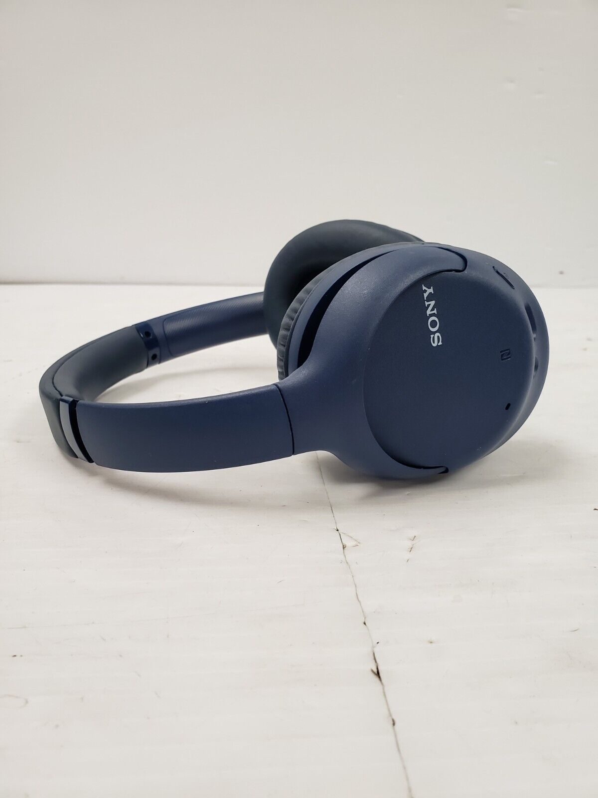 (67744-1) Sony WH-CH710N Headphones