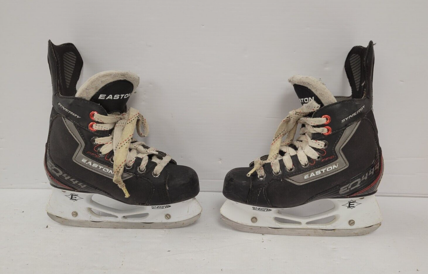 (68239-1) Easton Razor Bladz II Hockey Skates - Youth Size 1D