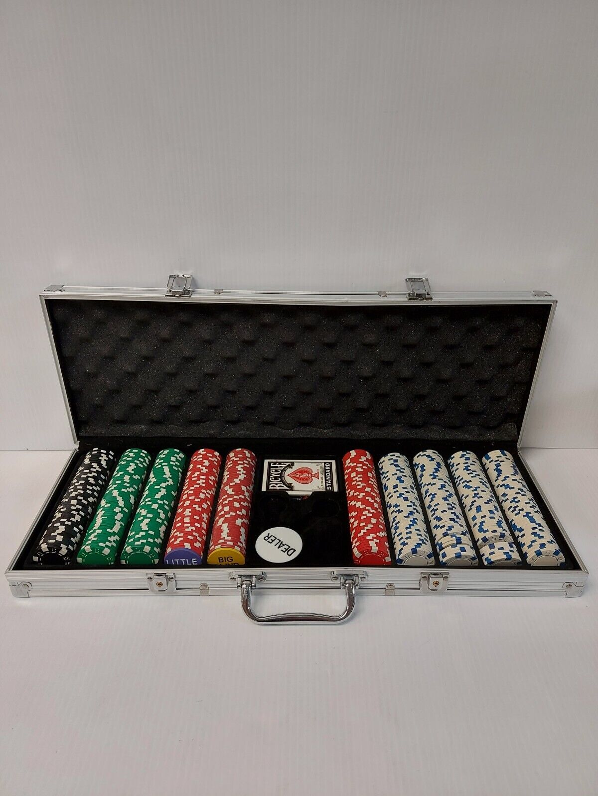 (N82359-1) Unbranded 500pc Poker Set