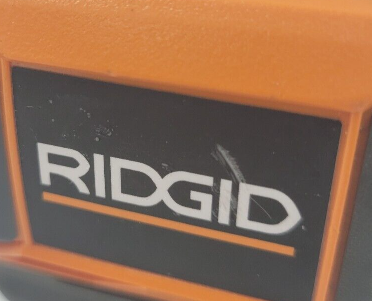 (36047-4) Ridgid R6894 Flashlight