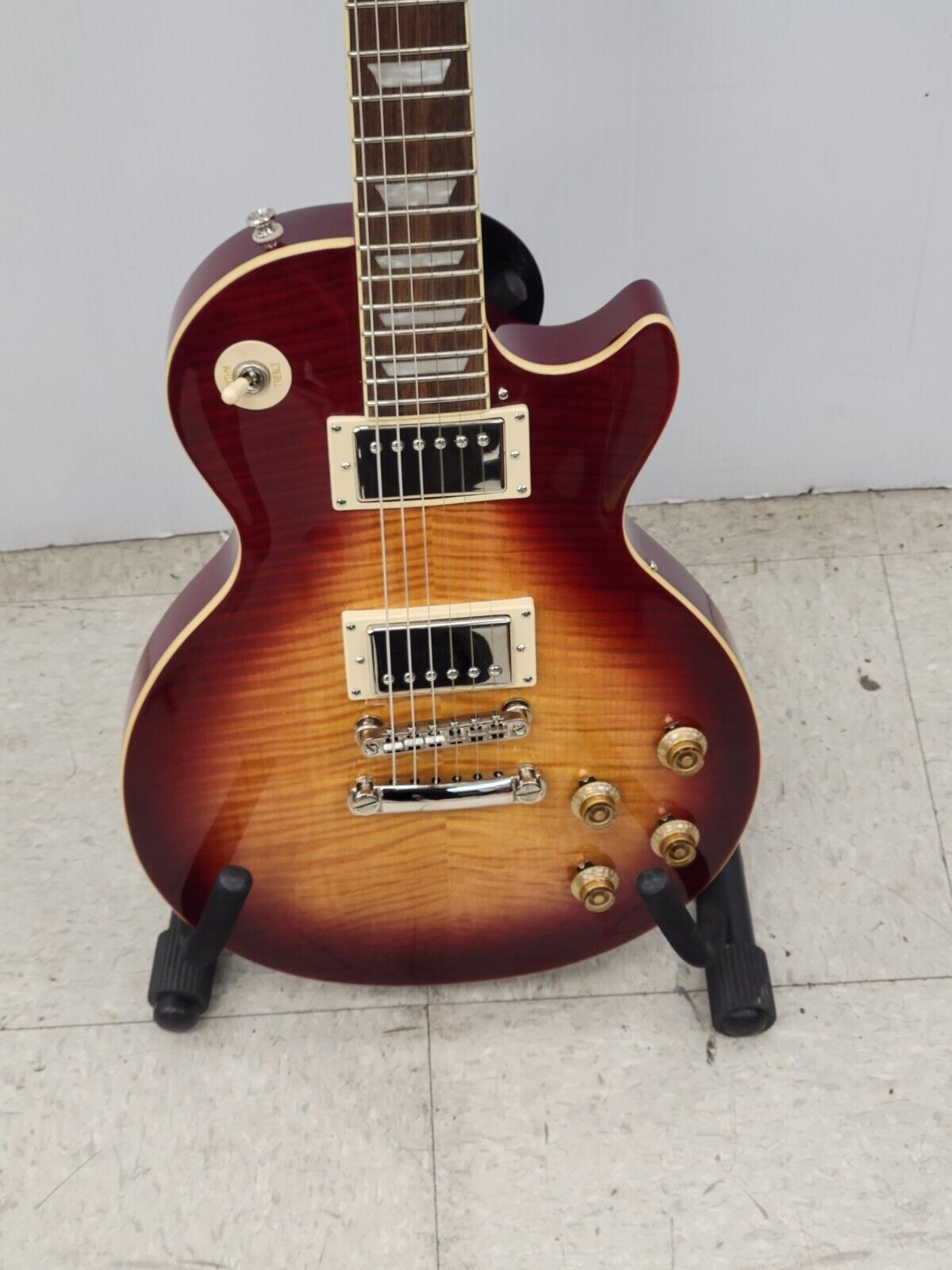 (67064-1) Epiphone Lespaul Standard Guitar