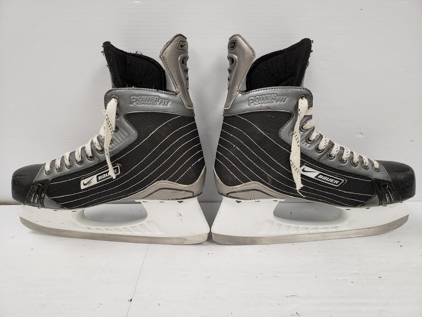 (67457-1) Bauer Supreme 40 Hockey Skates - Size 10