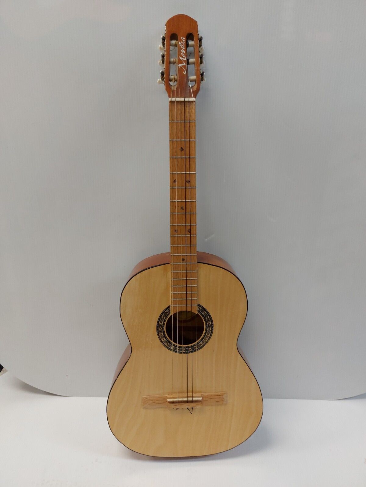 (N84053-1) Mestiza Classical Acoustic Guitar ** AS IS**