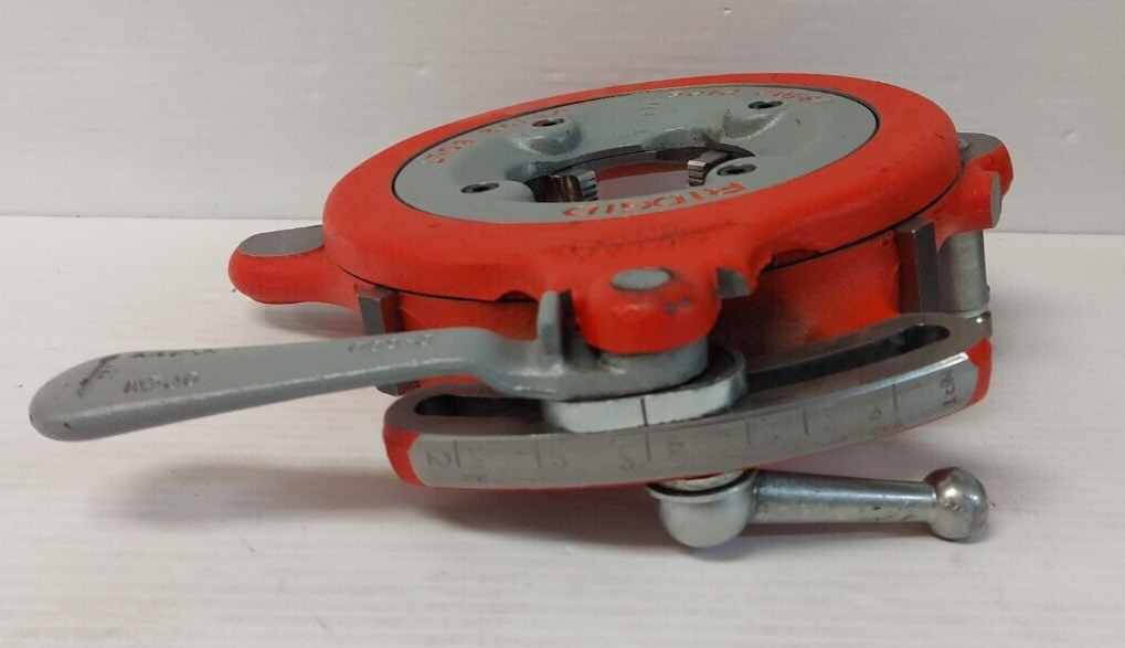 (N82328-1) Ridgid Tools NO.811A Universal Quick Opening Right Oiling Die Head