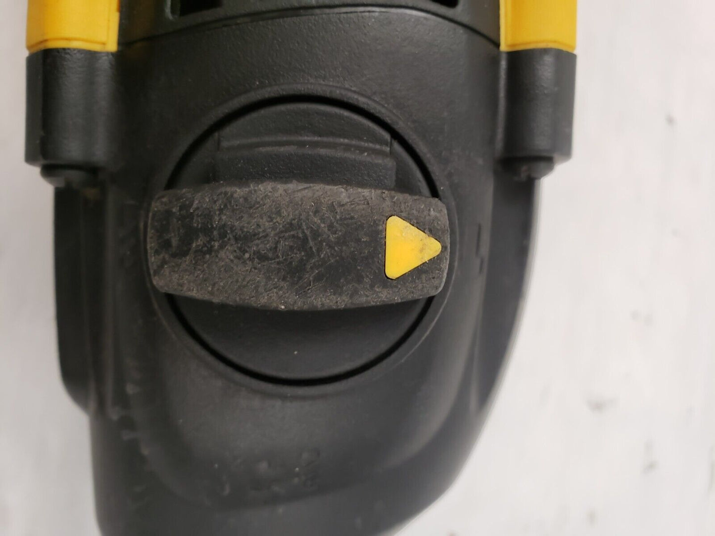 (67756-1) Dewalt DCH133 Hammer Drill
