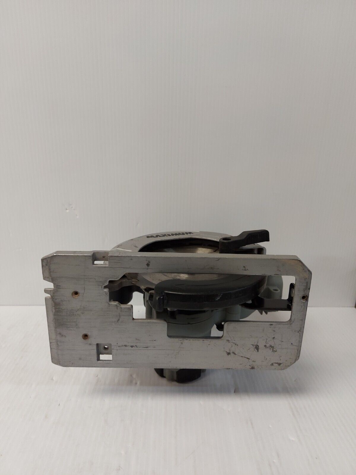 (N85040-2) Maximum 054-8355-0 Circular Saw