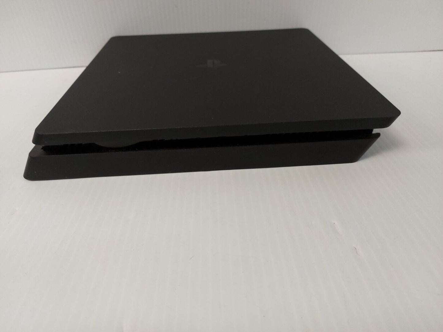 (N83340-1) Sony PS4 Slim CUH-2215B 1TB Console