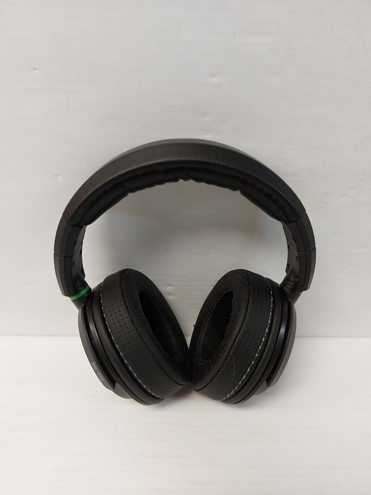 (N79659-1) Mackie MC-450 Headphones in Case