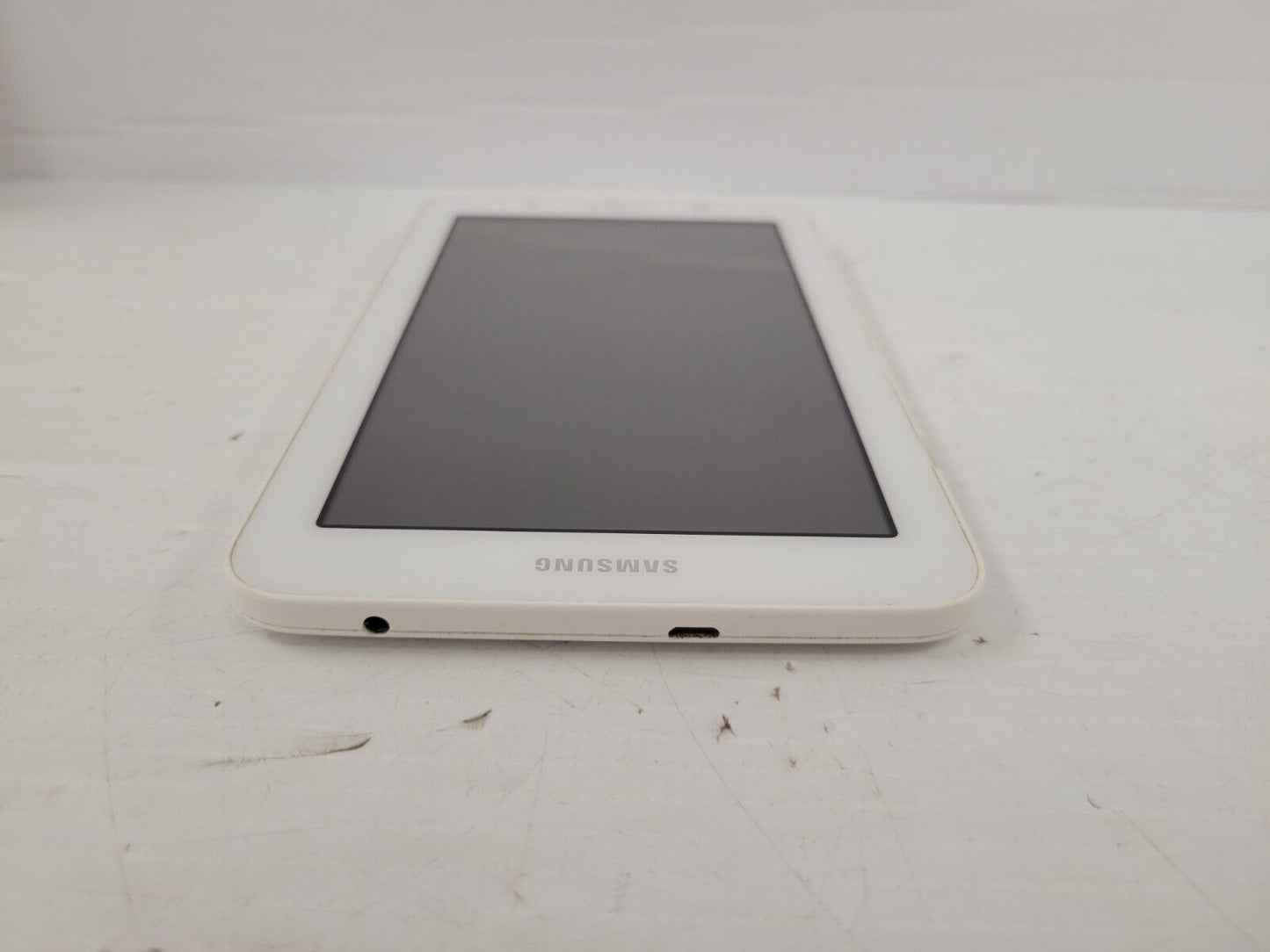 (63530-3) Samsung SM-T113 Galaxy Tab E Lite - 8 GB