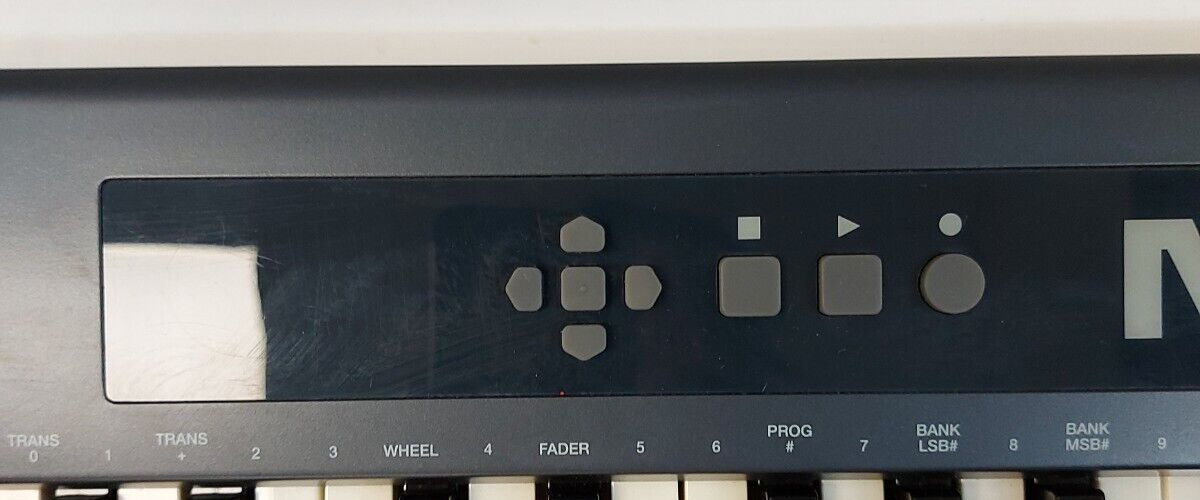 (N85271-1) M-Audio Keystation 88 Keyboard