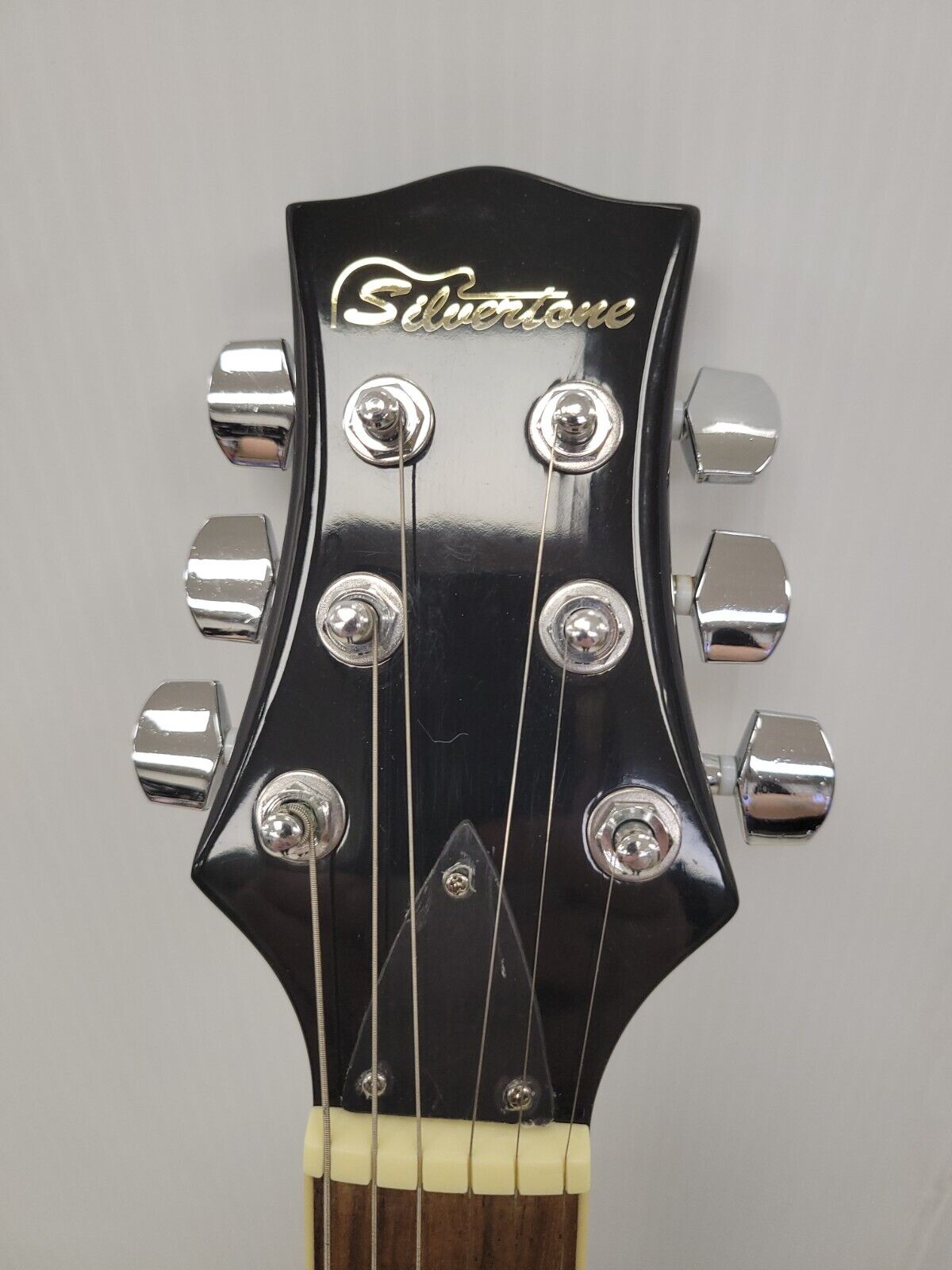 (66783-1) Silverstone Electric Guitar