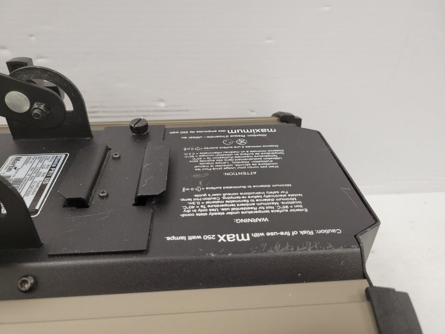 (64741-1) Mania PR1 Lighting Projector