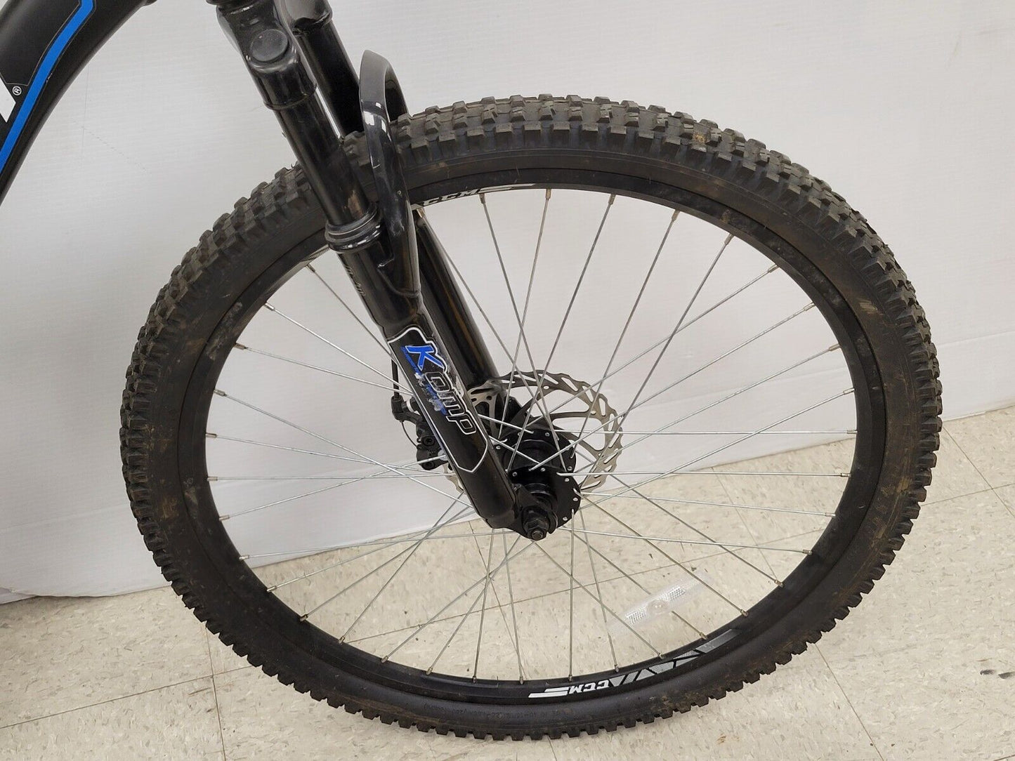 (52253-1) CCM SL2.0 26IN Bicycle