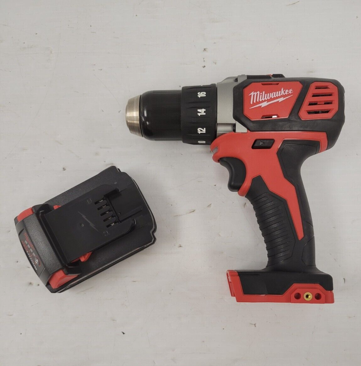 (67027-2) Milwaukee 2606-20 Drill