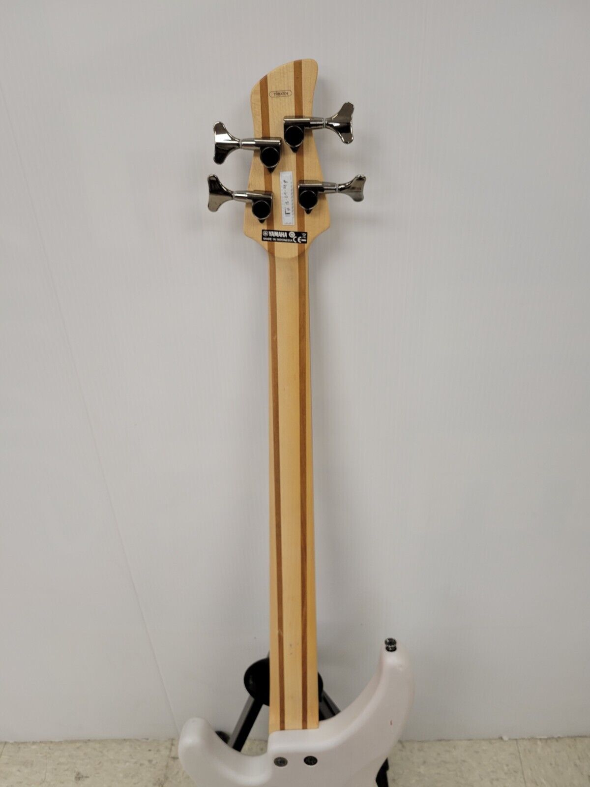 (I-36260) Yamaha TRB X504 Bass Guitar