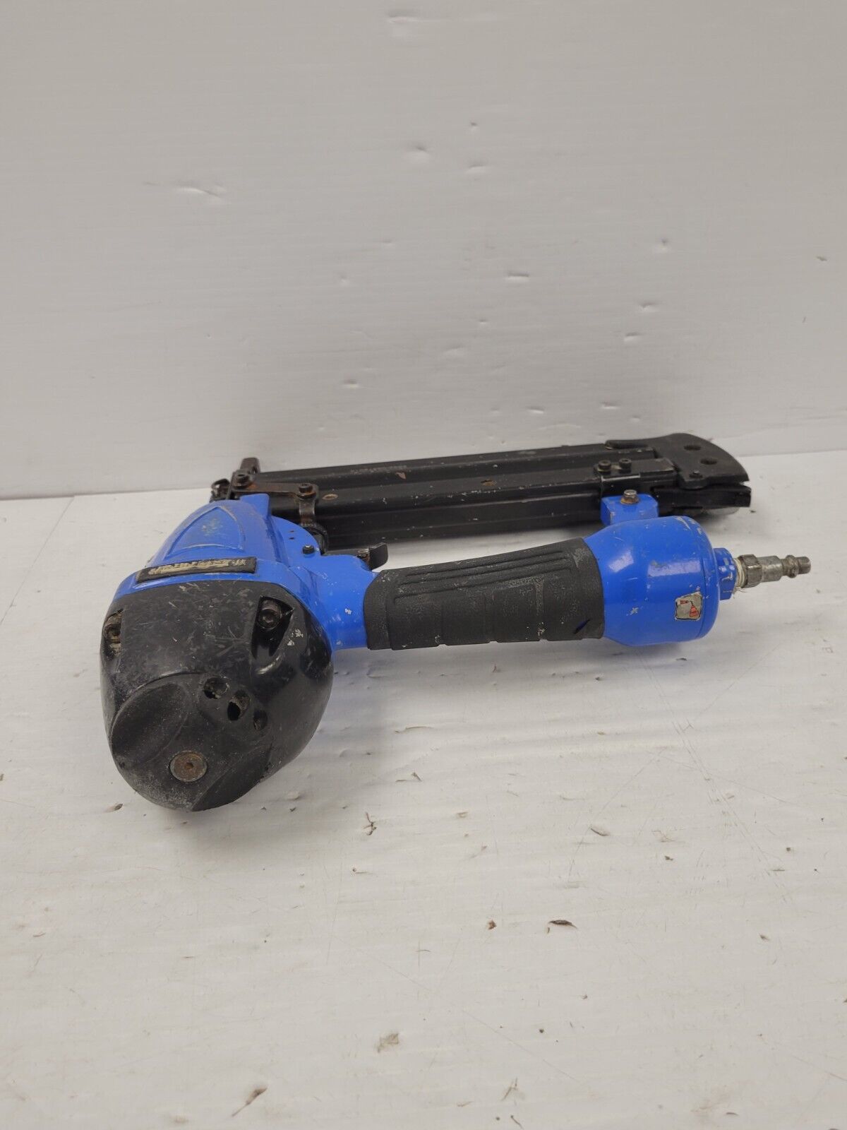 (69640-1) Mastercraft 058-8489-4 Air Nailer