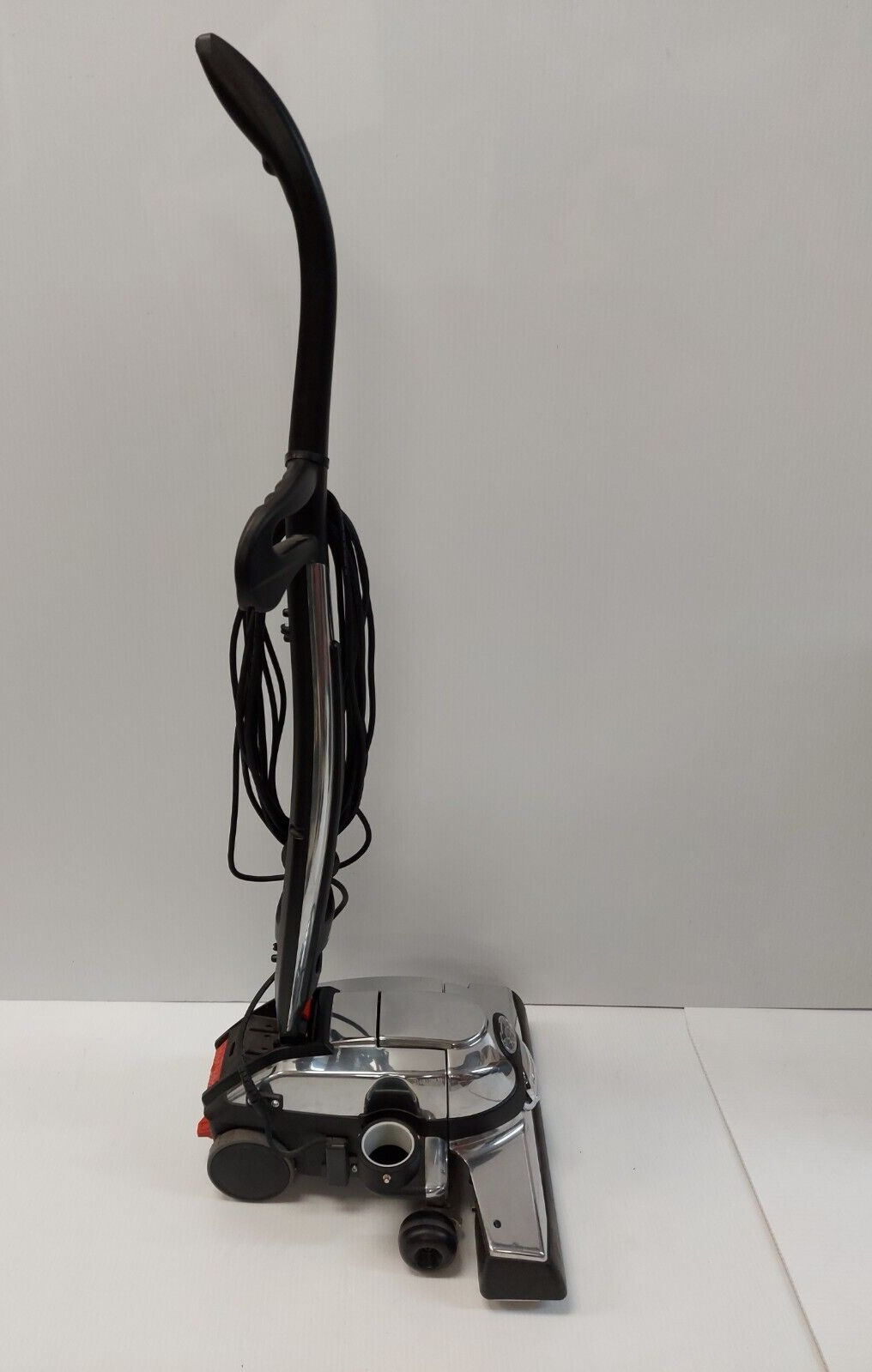 (NI-1822) Kirby AVALIR Vacuum and Rug Cleaning System