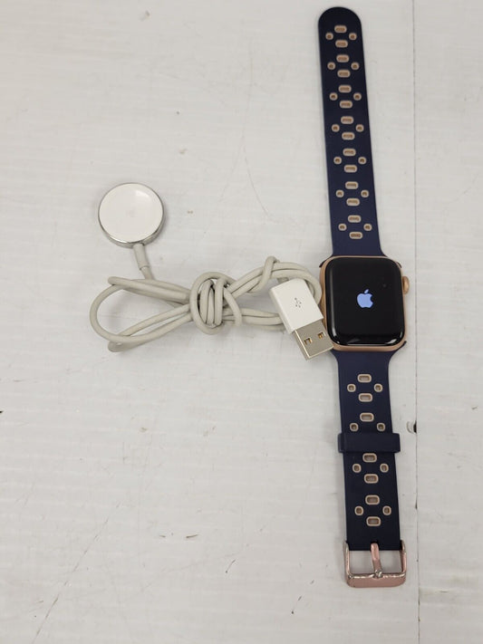 (48418-1) Apple A1975 Smart Watch