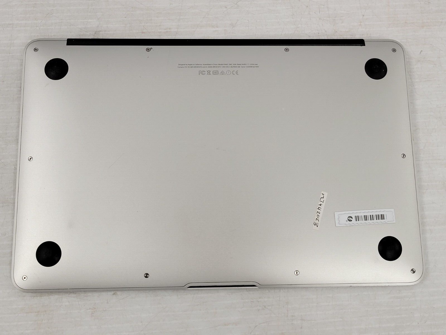 (33817-1) Apple A1485 Laptop