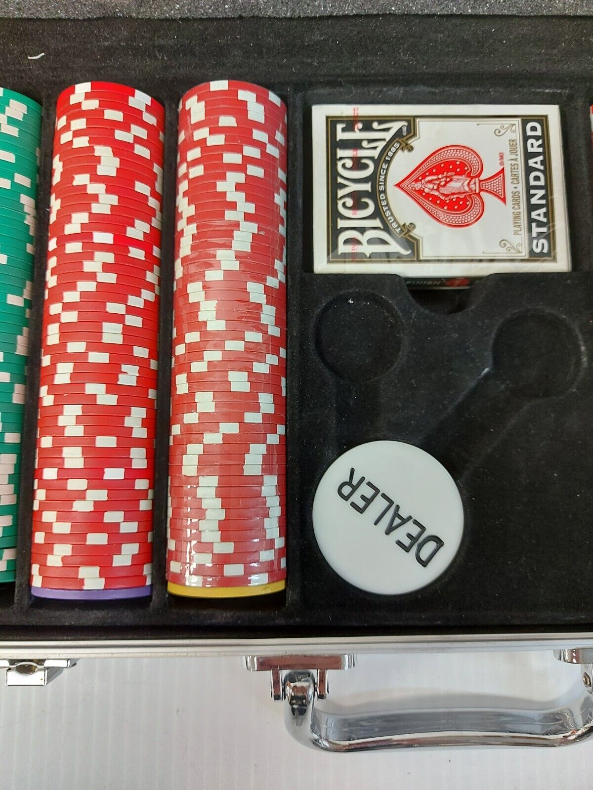 (N82359-1) Unbranded 500pc Poker Set