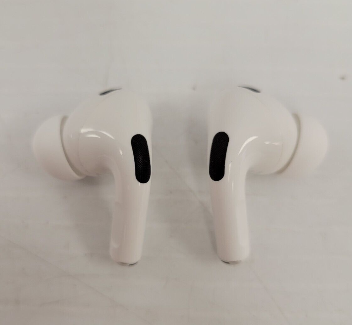 (67590-1) Apple A2968 Air Pods