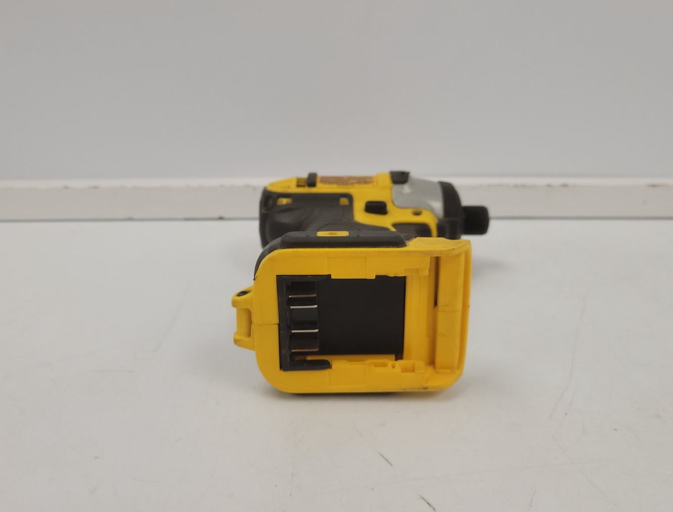 47018154