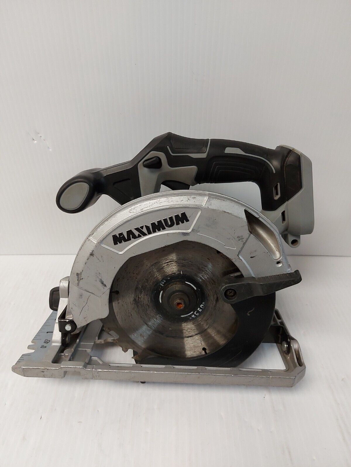 (N85040-2) Maximum 054-8355-0 Circular Saw