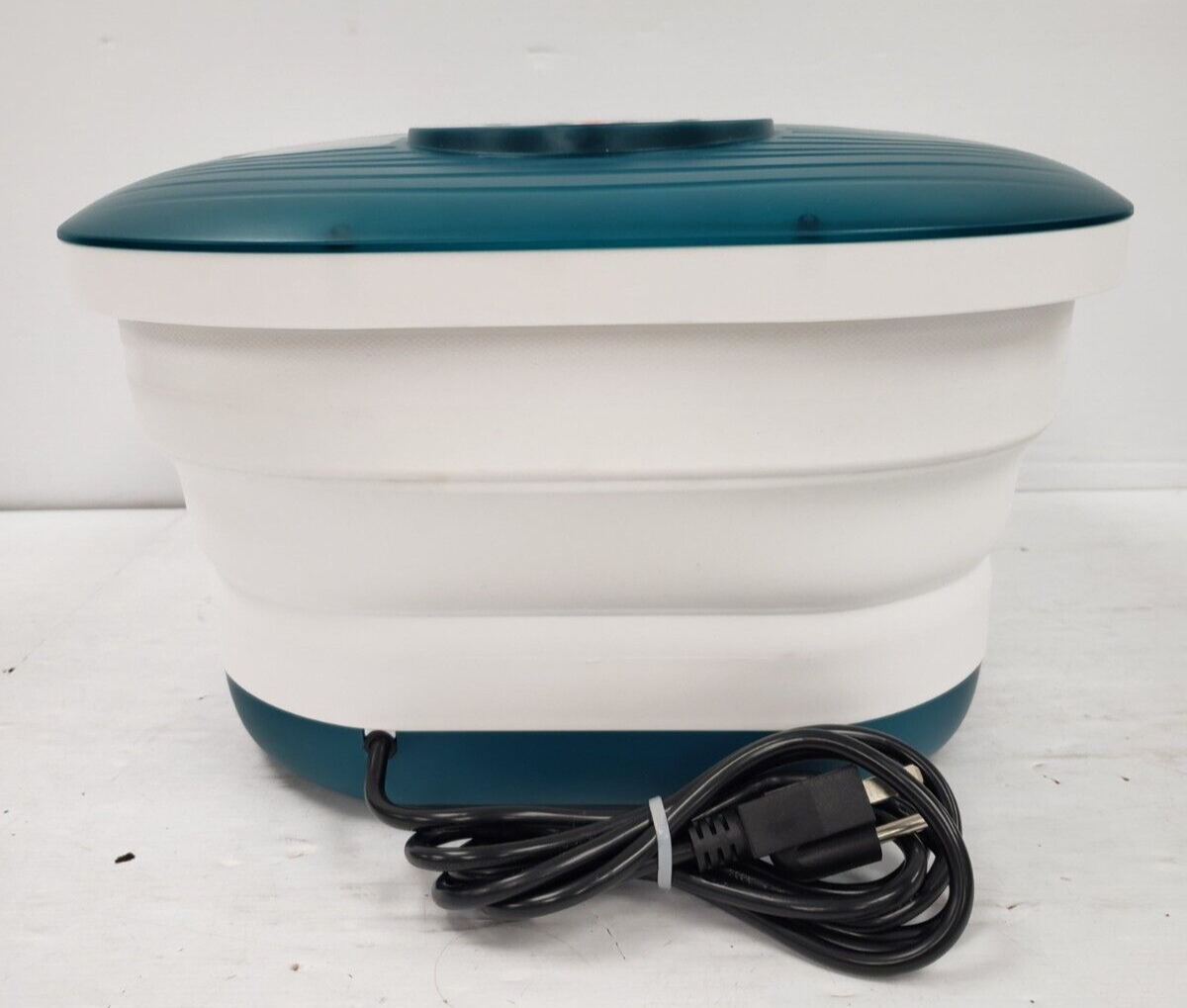 (59738-2) No Name FB SPA18 Collapsible Foot Spa Massager