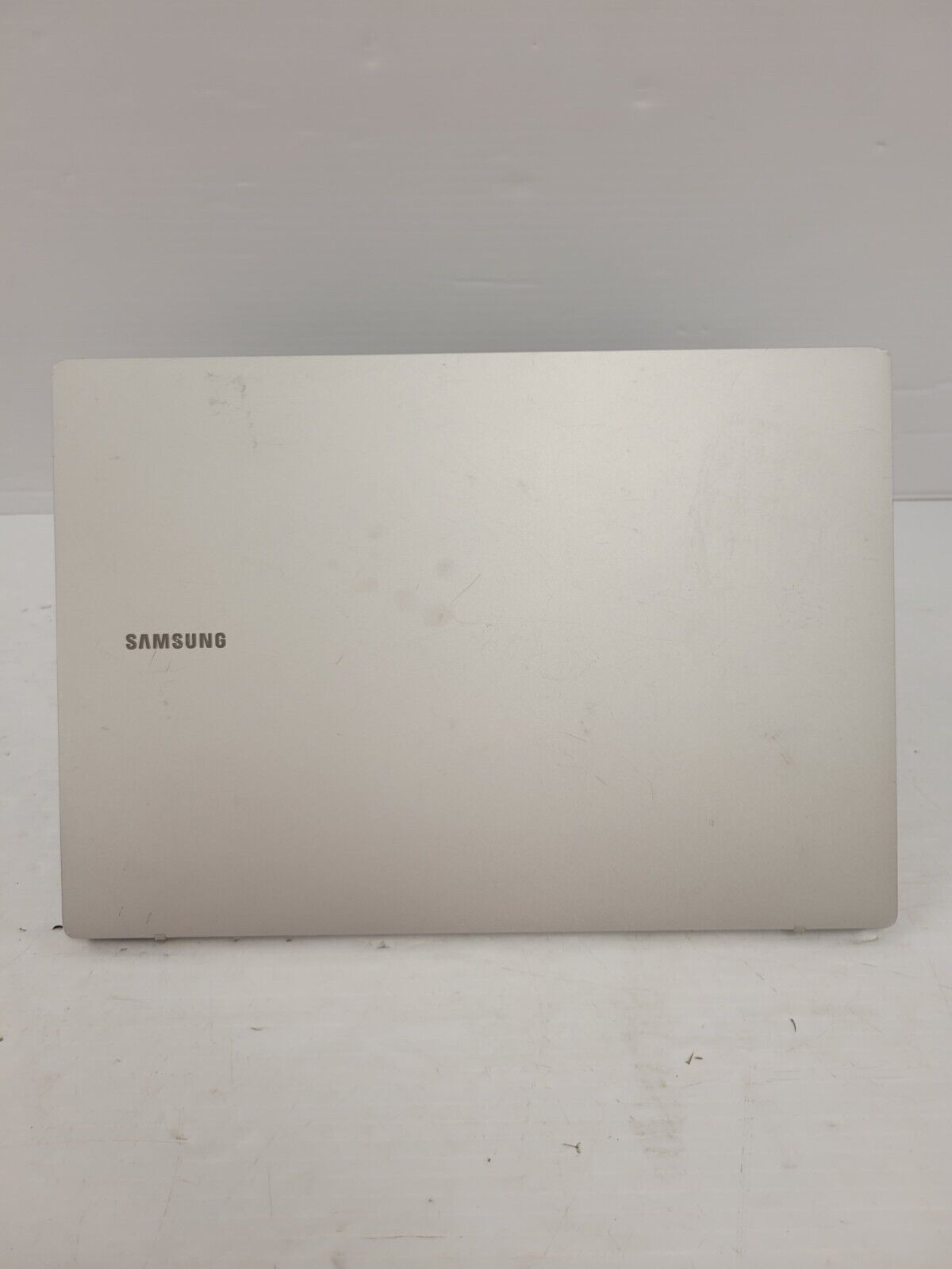 (60938-1) Samsung NP340XLA Laptop